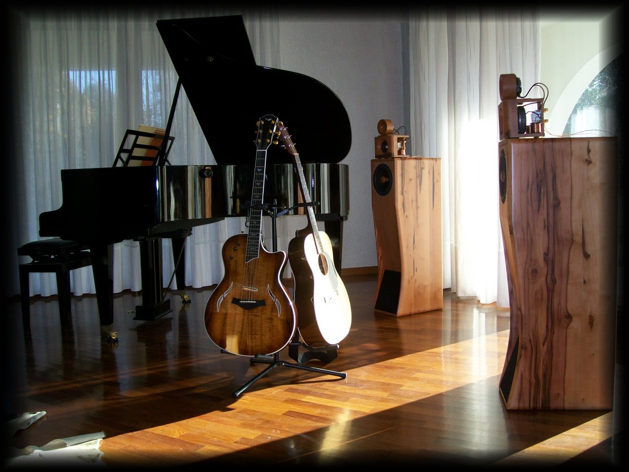 http://www.royaldevice.com/altre-immagini/taverna-laura%20pero31.jpg